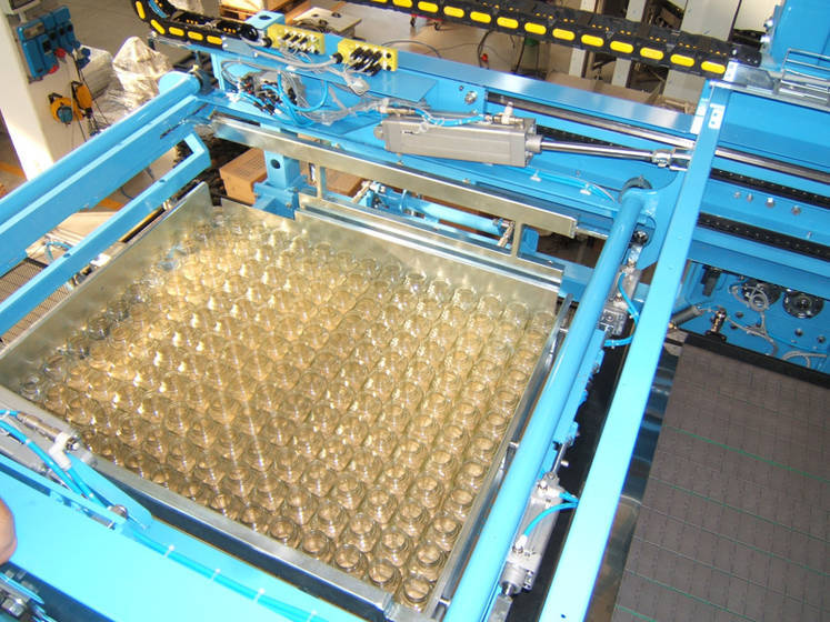 AUTOMATIC DEPALLETIZERS MOVING PALLET TYPE - 2
